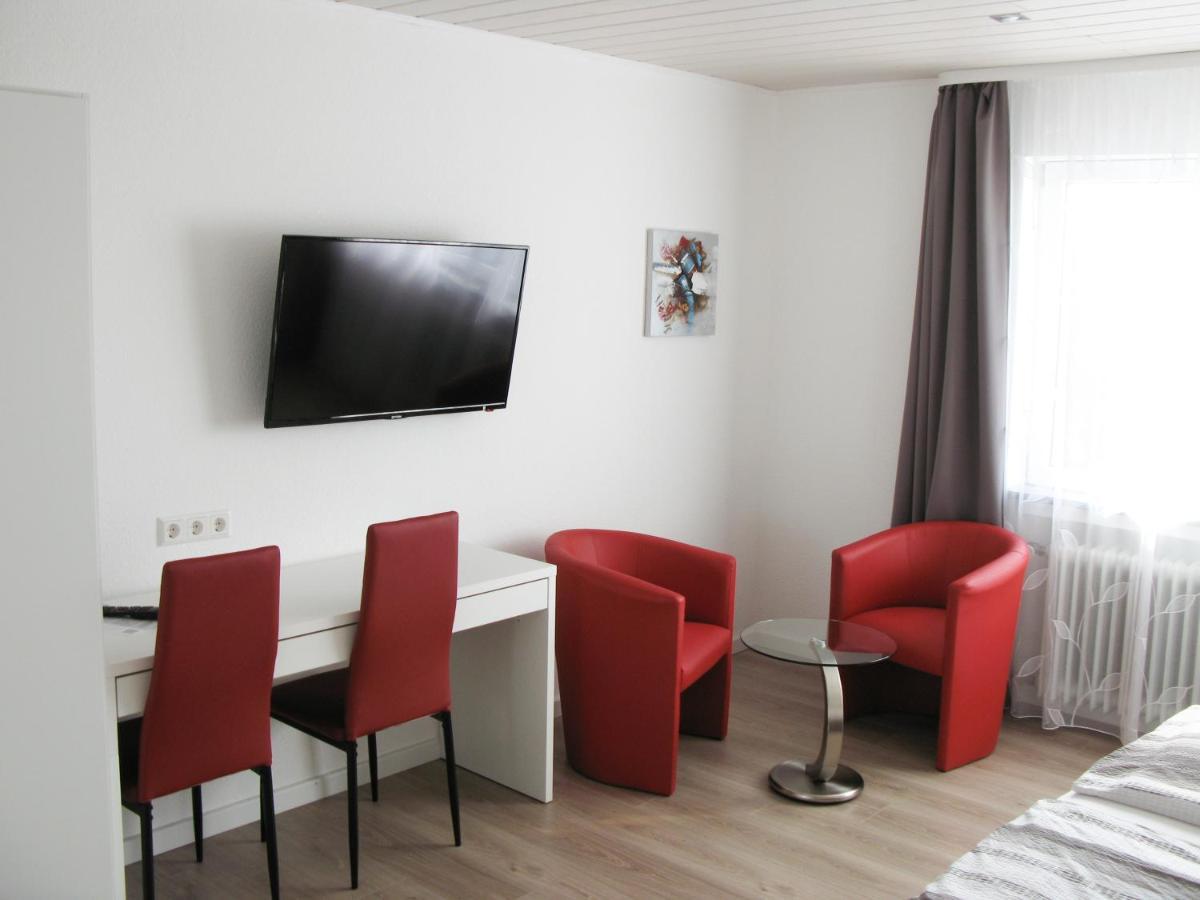 Murgtal Motel ラシュタット エクステリア 写真